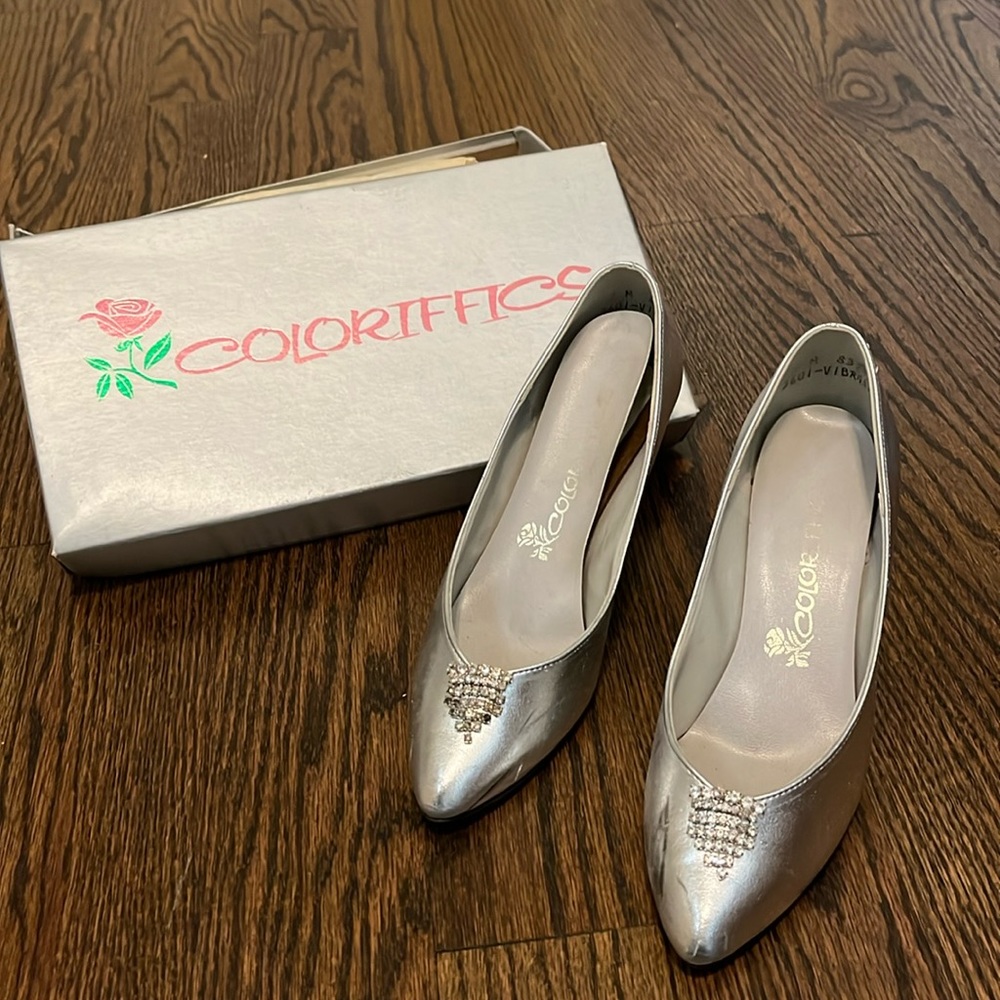 Vintage 1980s colorific silver pumps size 7 medium